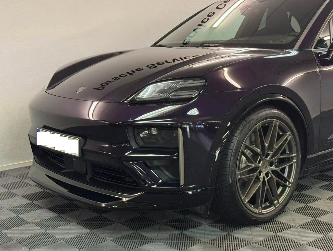 Lilla Porsche Macan Turbo fra 2025