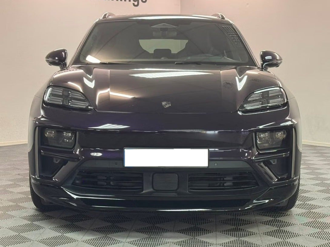 Lilla Porsche Macan Turbo fra 2025