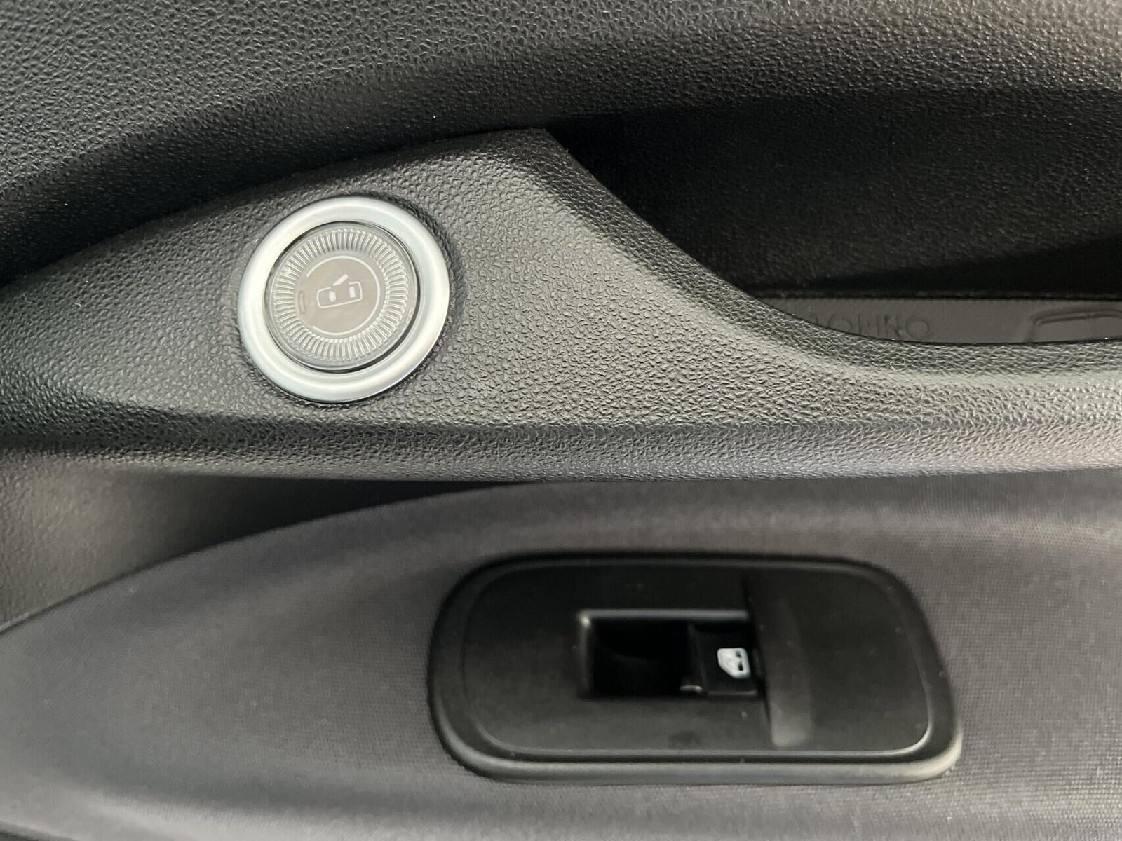 Hvid Fiat 500e fra 2022