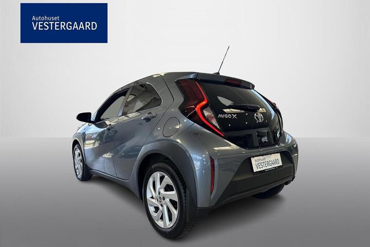 Grå Toyota Aygo X fra 2024