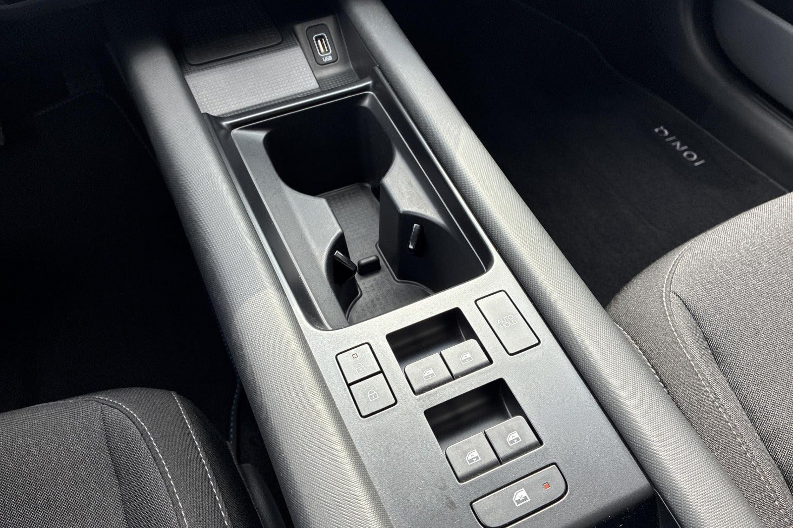Sort Hyundai Ioniq 6 fra 2023