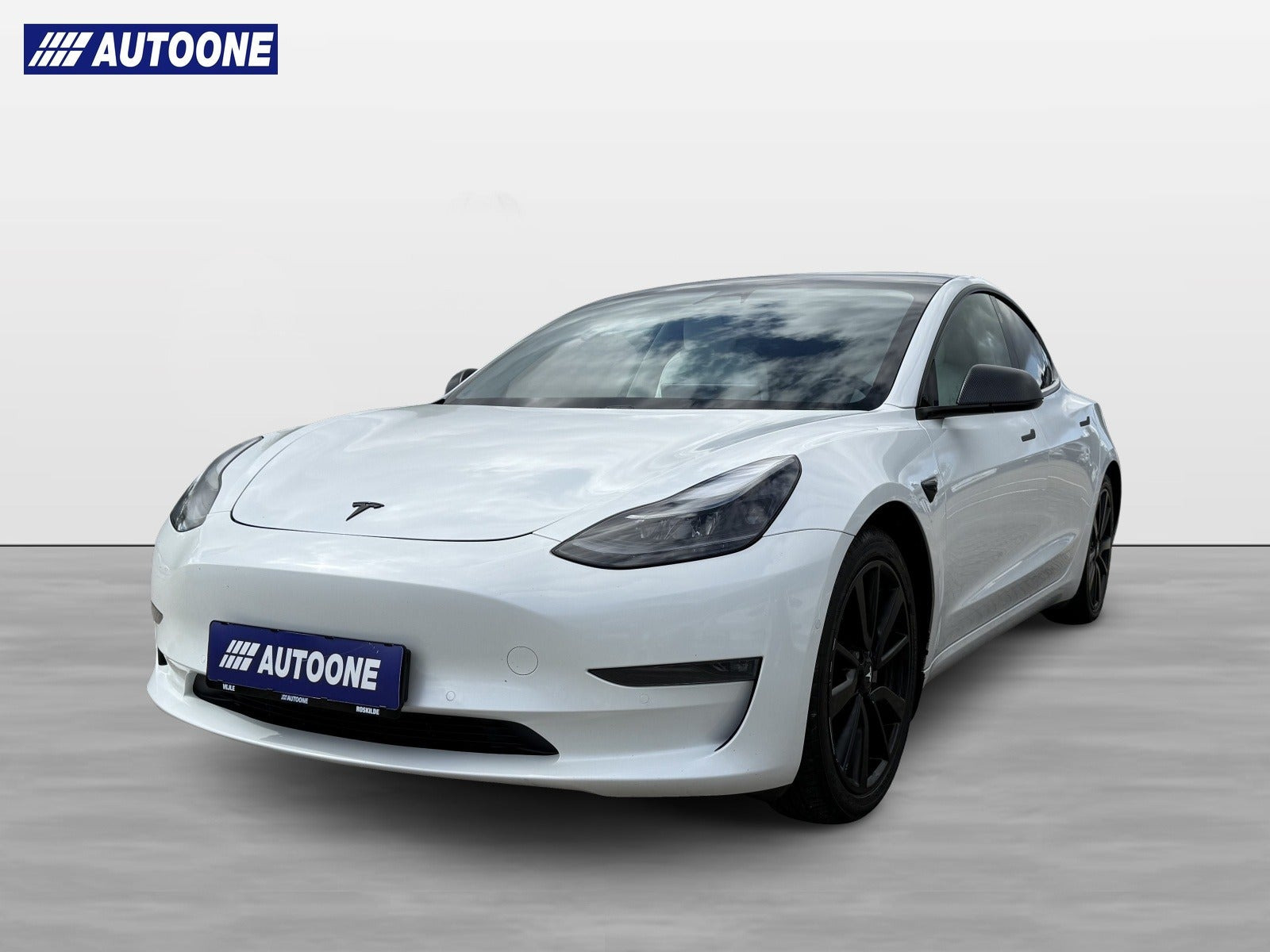 Tesla Model 3 Long Range AWD