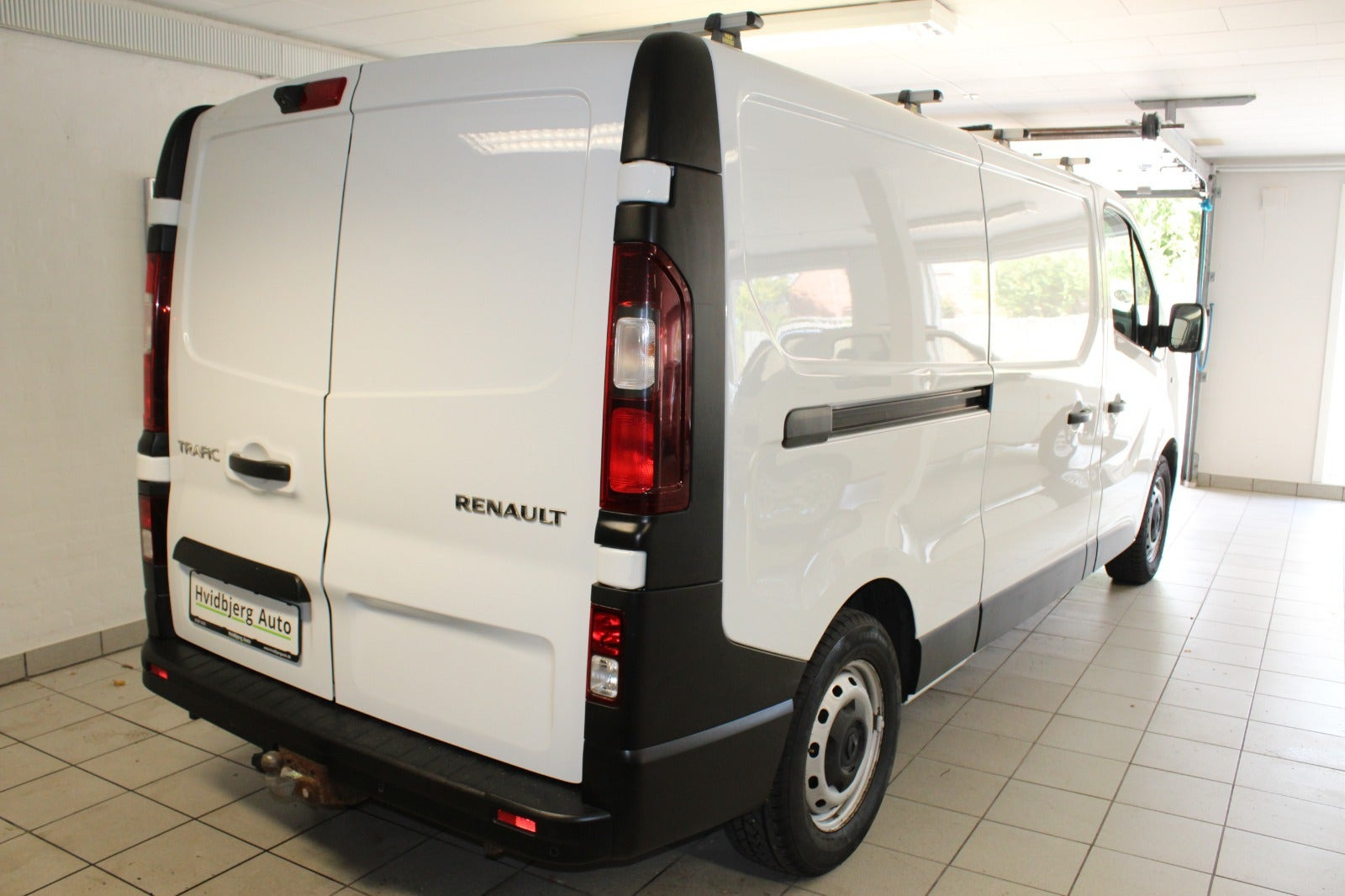 Hvid Renault Trafic T29 fra 2019