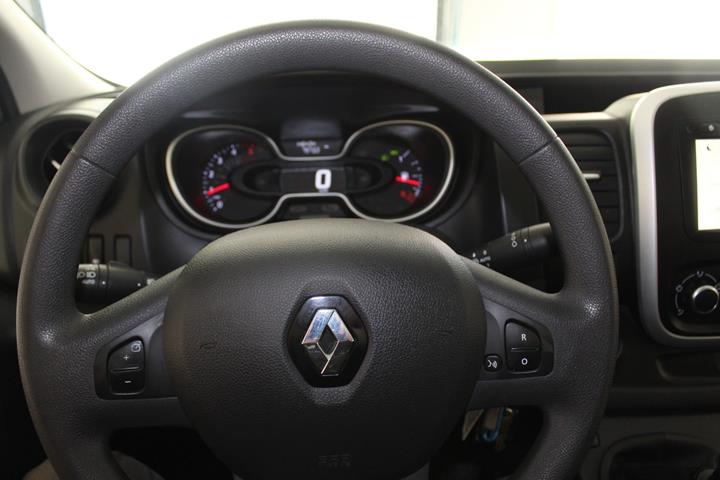 Hvid Renault Trafic T29 fra 2019