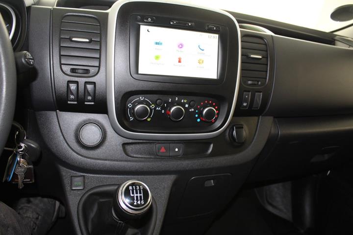 Hvid Renault Trafic T29 fra 2019