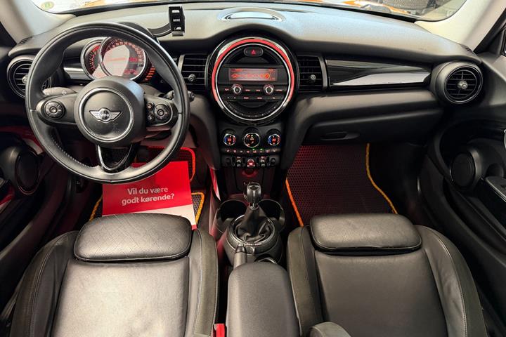 Orange Mini Cooper fra 2015