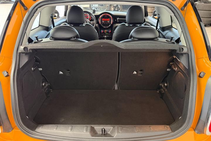 Orange Mini Cooper fra 2015