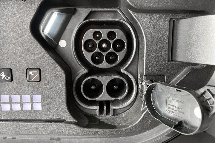 Sort Hyundai Ioniq 9 fra 2026