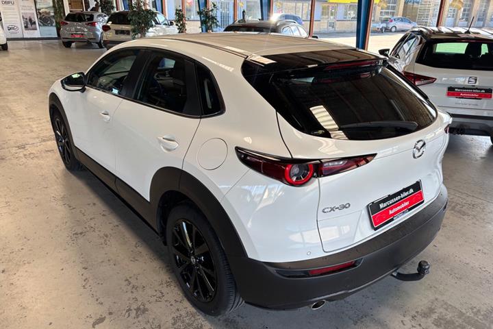 Hvid Mazda CX-30 fra 2019