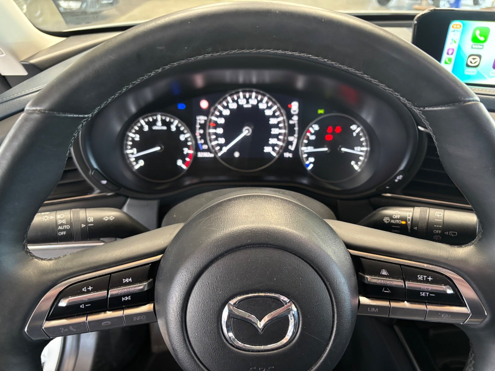 Hvid Mazda CX-30 fra 2019