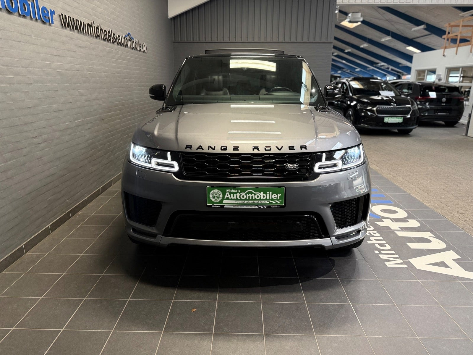 Grå Land Rover Range Rover sport fra 2021
