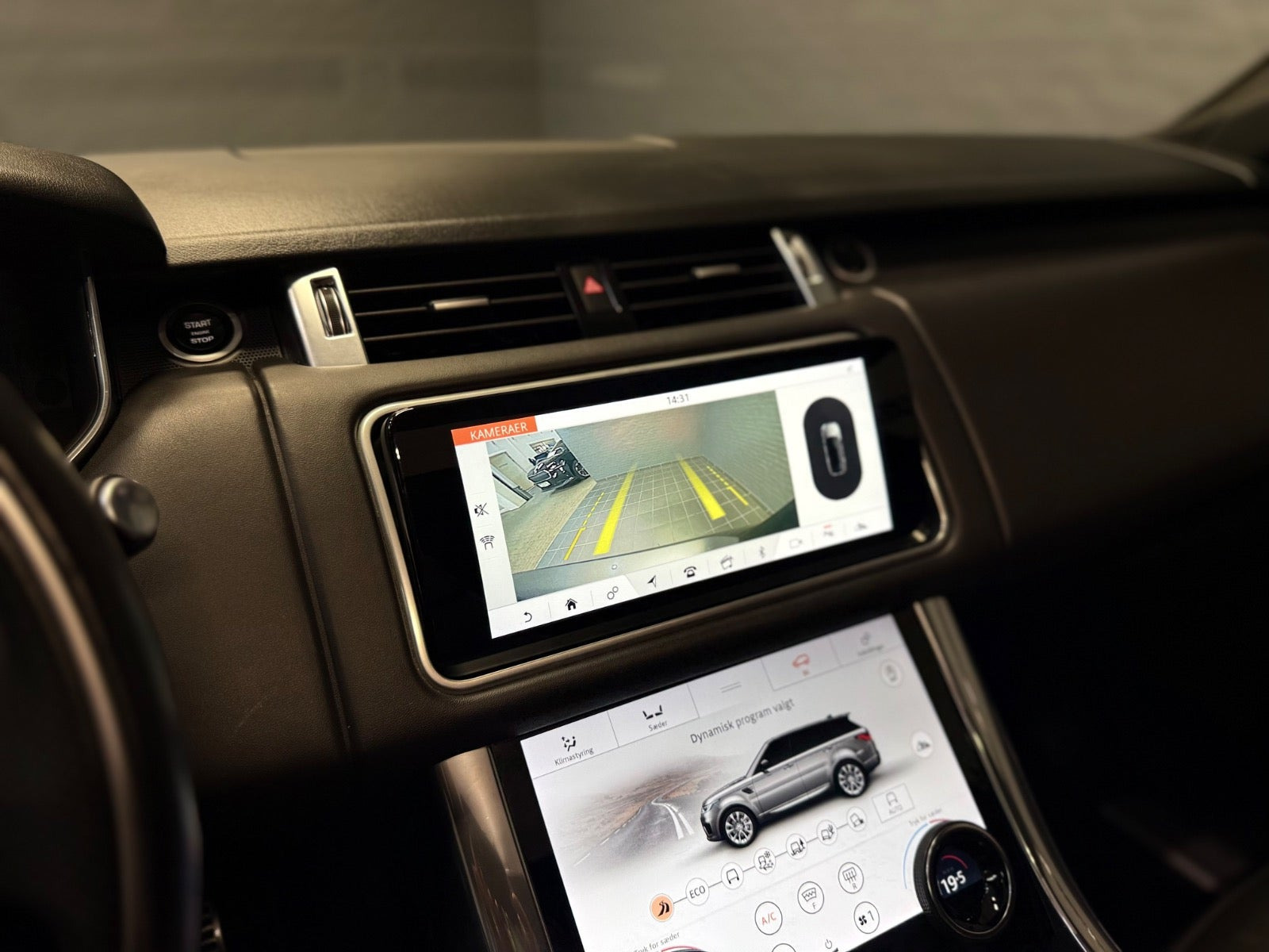 Grå Land Rover Range Rover sport fra 2021