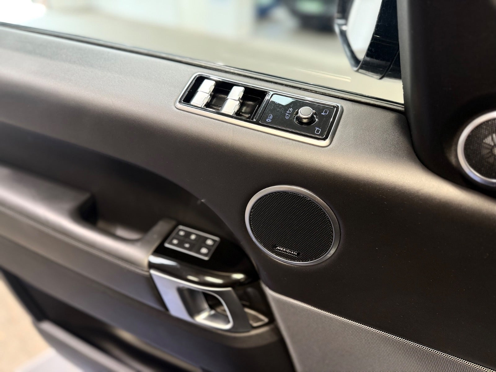 Grå Land Rover Range Rover sport fra 2021