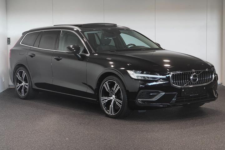 Sort Volvo V60 fra 2022