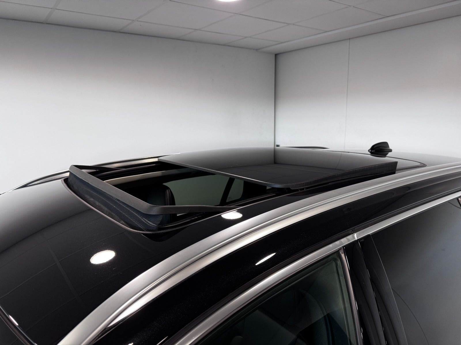 Sort Volvo V60 fra 2022
