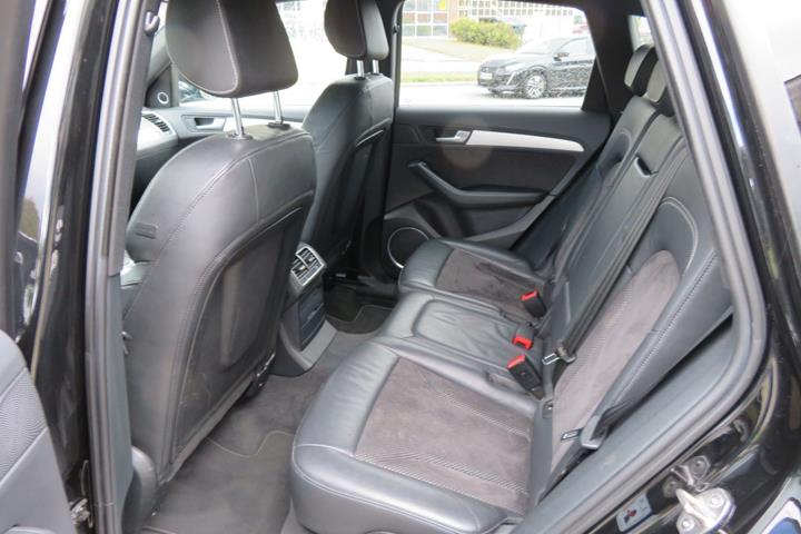 Sort Audi Q5 fra 2016