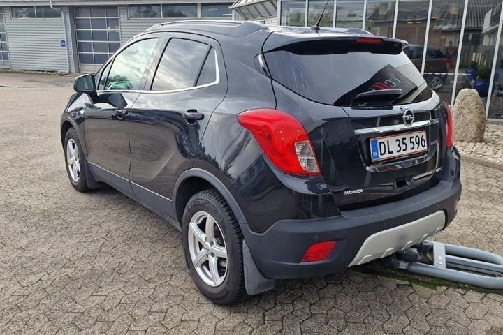 Sort Opel Mokka fra 2015