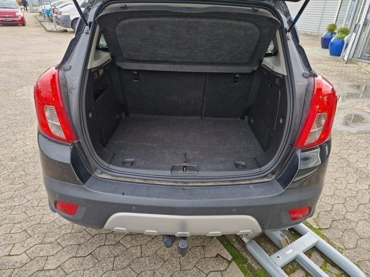 Sort Opel Mokka fra 2015