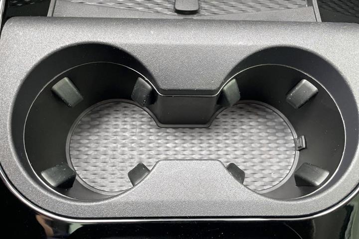 Grå Ford Mustang Mach-E fra 2023