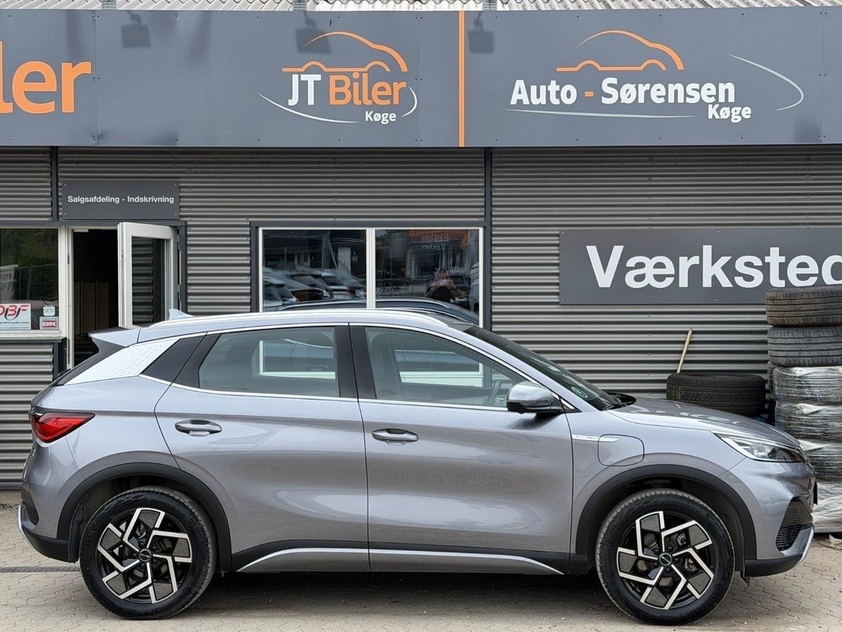 Grå BYD Atto 3 fra 2023