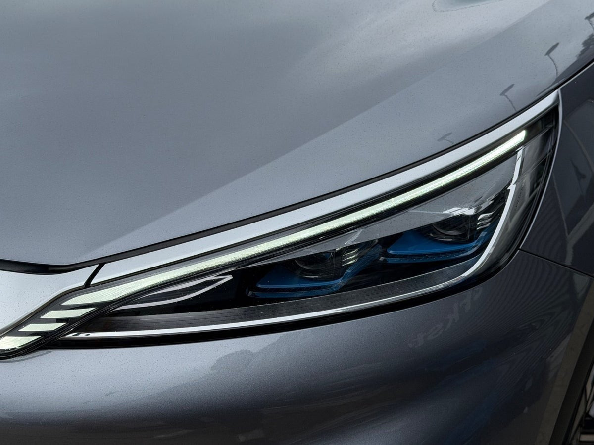 Grå BYD Atto 3 fra 2023