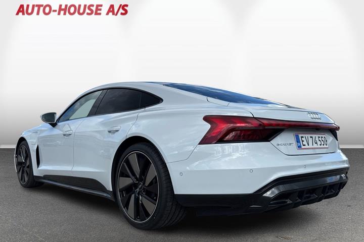Hvid Audi e-tron GT fra 2023