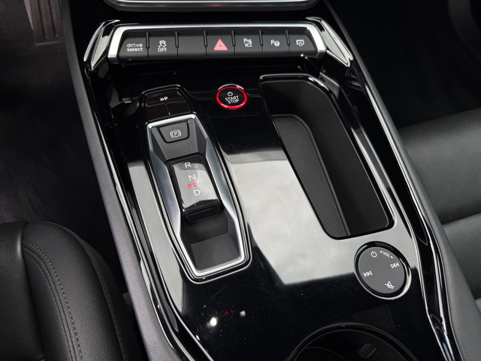 Hvid Audi e-tron GT fra 2023