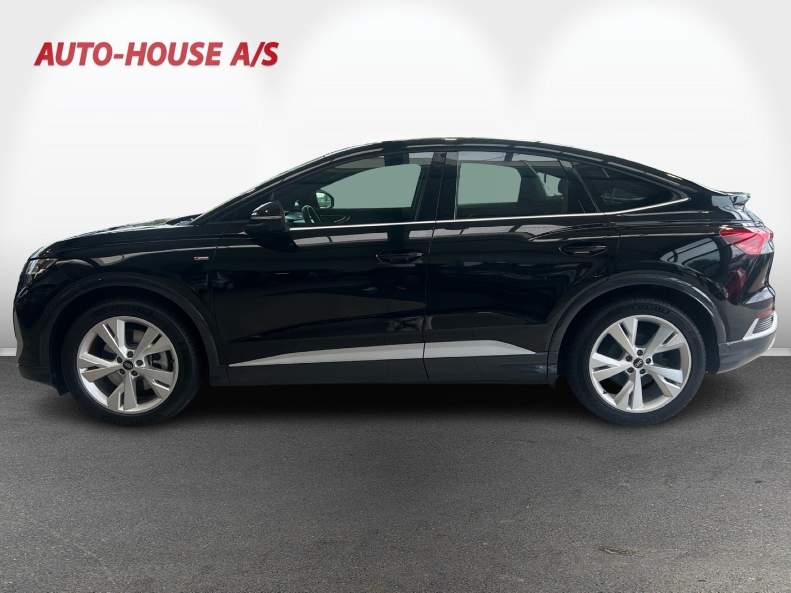 Sort Audi Q4 e-tron fra 2025