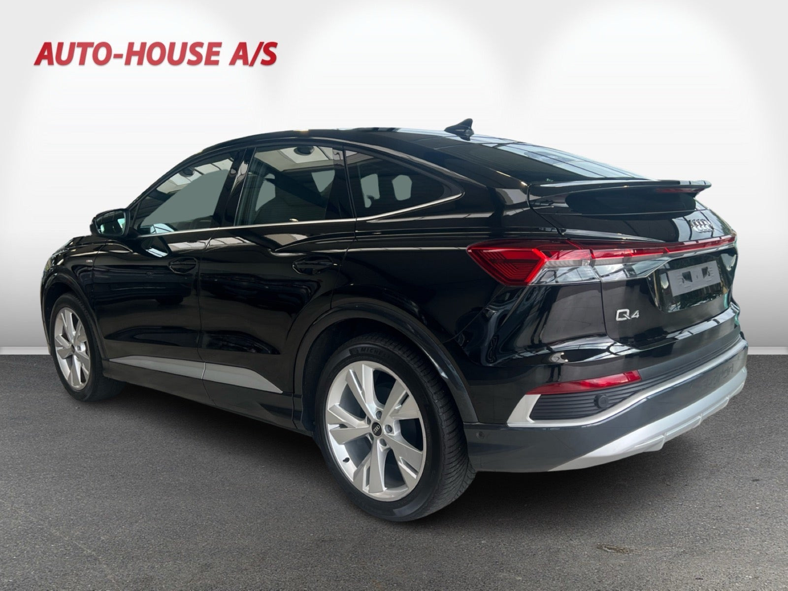 Sort Audi Q4 e-tron fra 2025