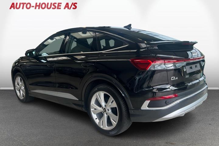 Sort Audi Q4 e-tron fra 2025