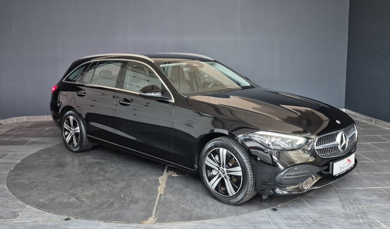 Sort Mercedes C300 e fra 2022