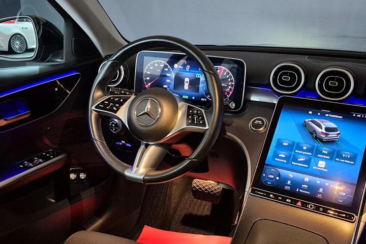 Sort Mercedes C300 e fra 2022