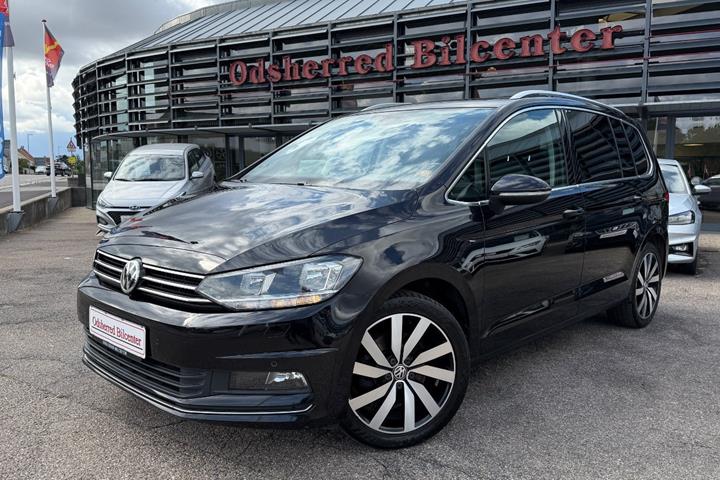 Sort VW Touran fra 2020