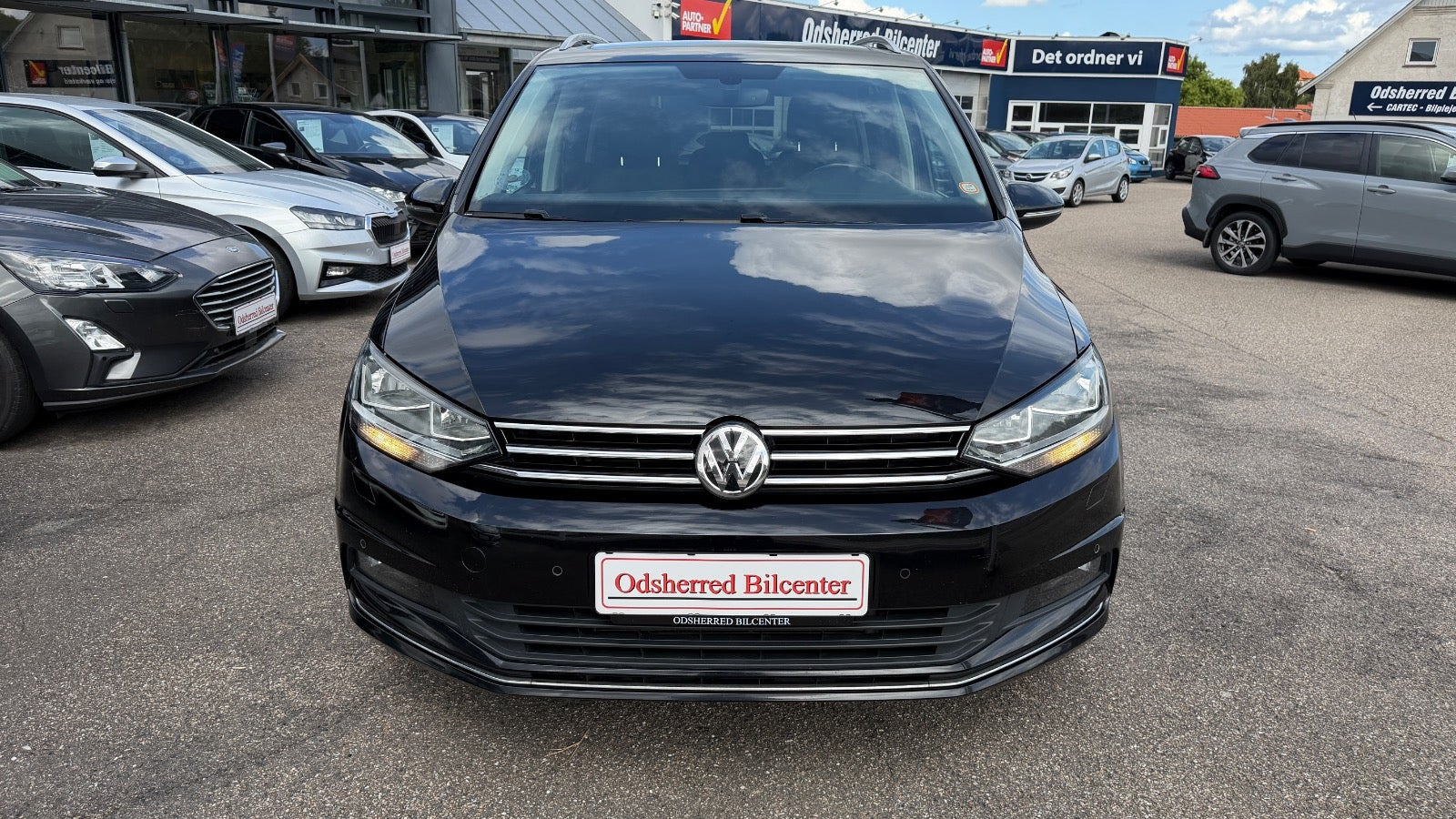 Sort VW Touran fra 2020