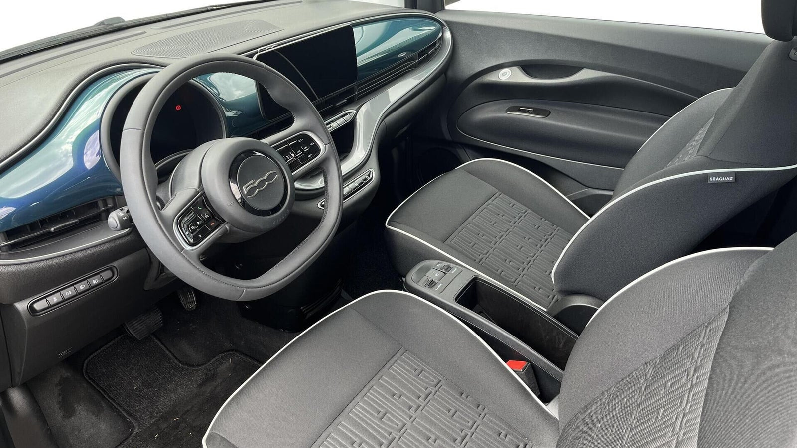 Grøn Fiat 500e fra 2023