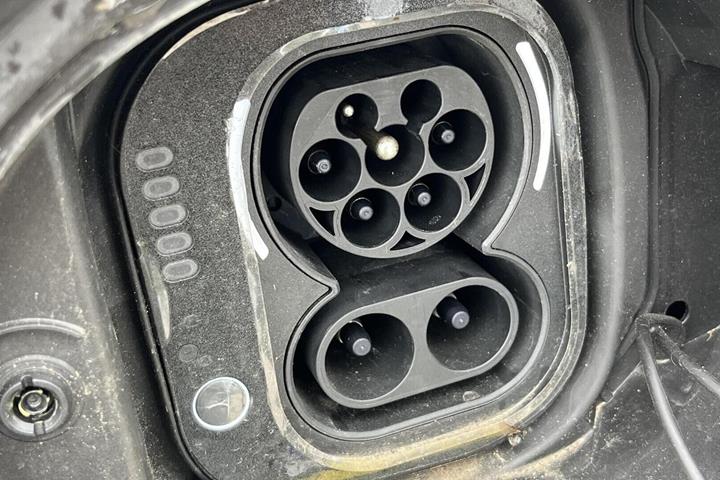 Grøn Fiat 500e fra 2023