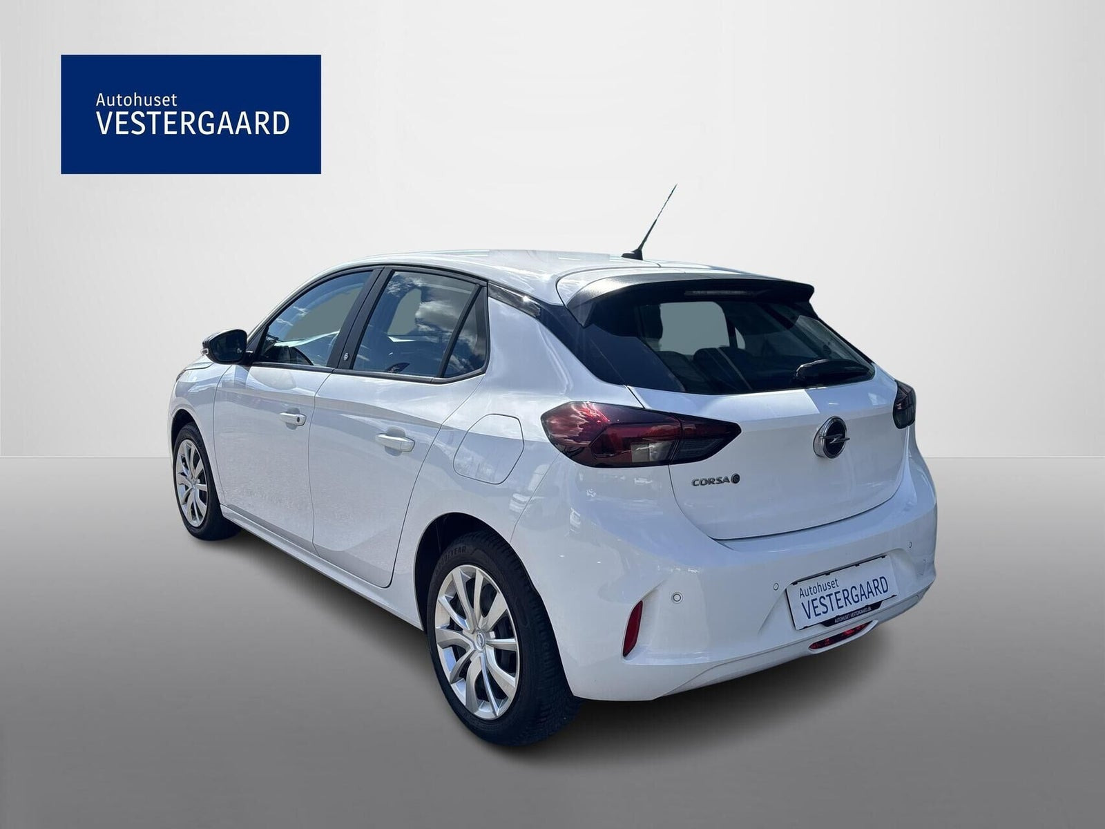 Hvid Opel Corsa-e fra 2023