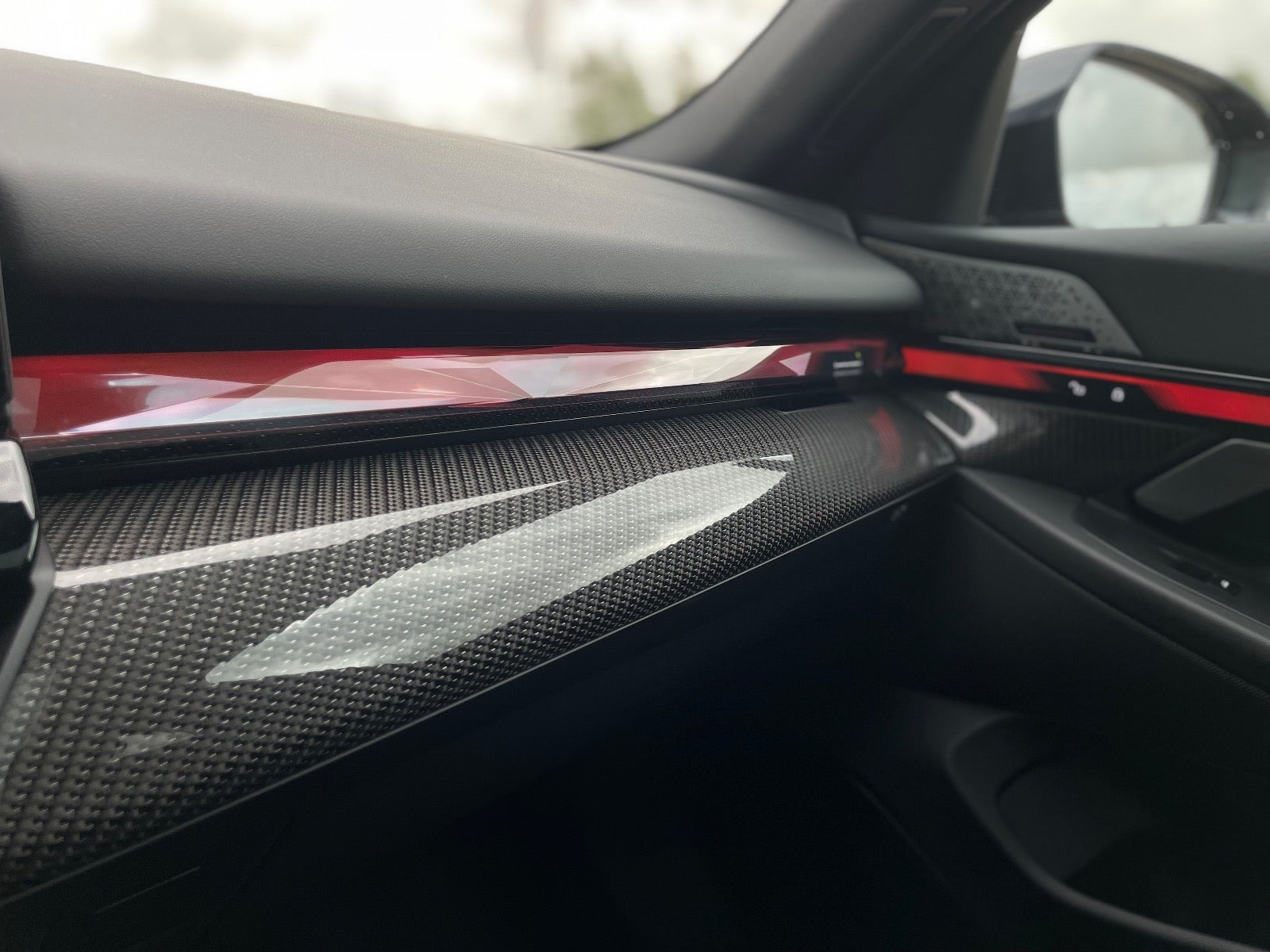 Sort BMW i5 fra 2025