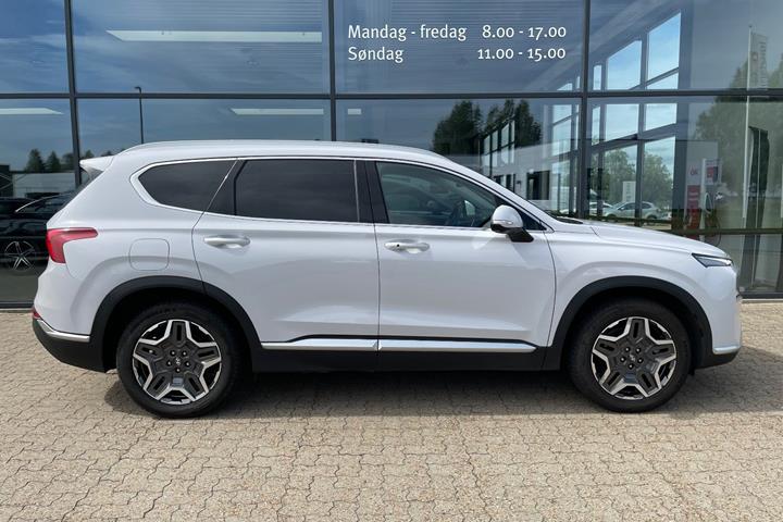 Hvid Hyundai Santa Fe fra 2021