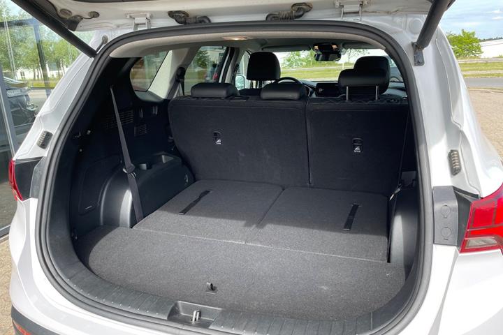 Hvid Hyundai Santa Fe fra 2021