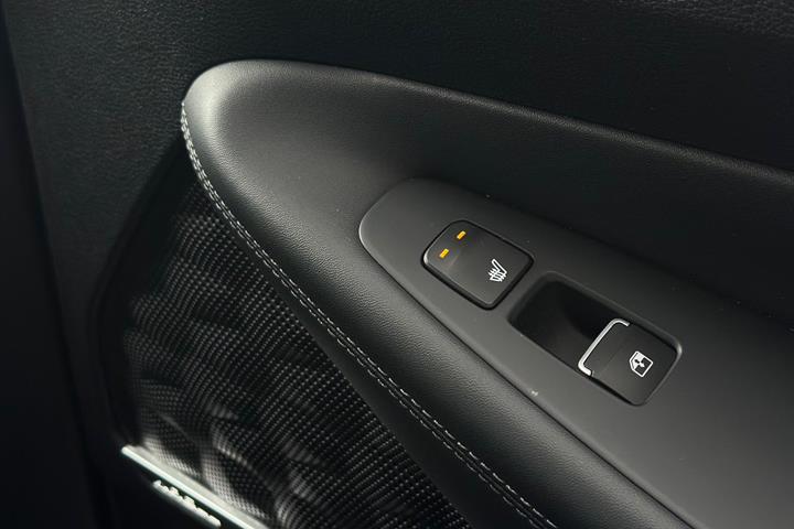 Hvid Hyundai Santa Fe fra 2021
