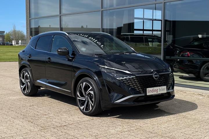 Sort Nissan Qashqai fra 2024