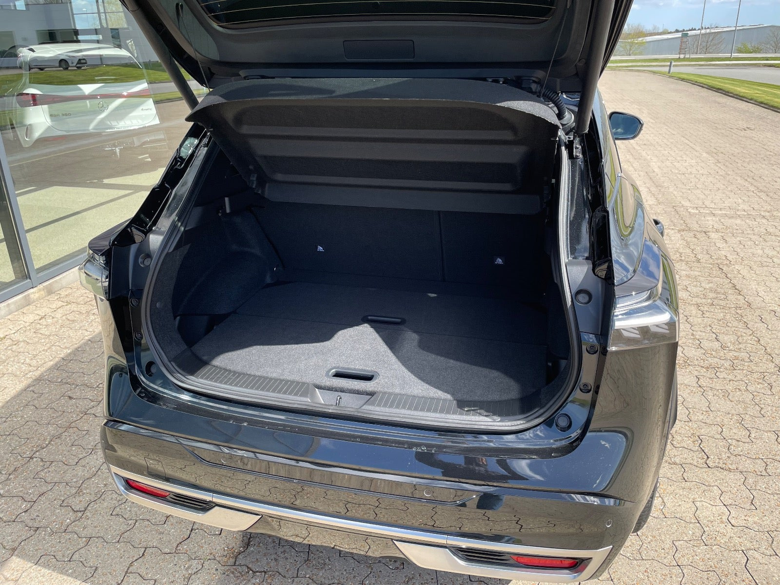Sort Nissan Qashqai fra 2024