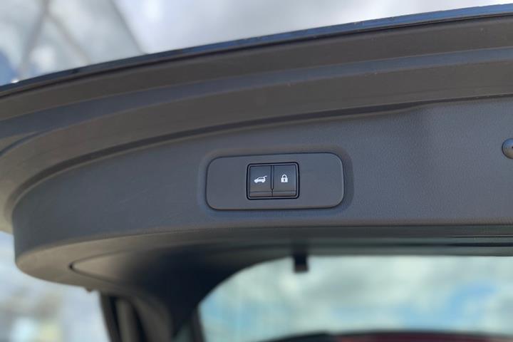 Sort Nissan Qashqai fra 2024