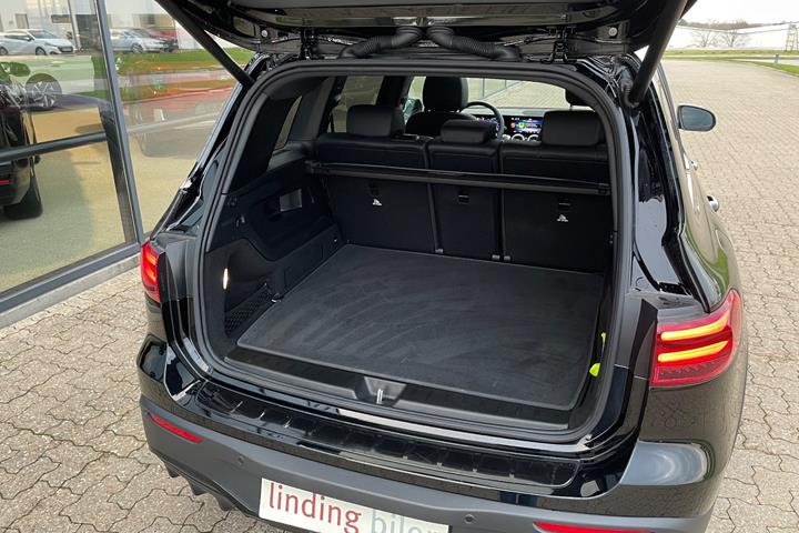 Sort Mercedes EQB250+ fra 2025
