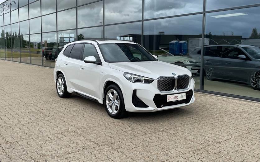 BMW iX1 xDrive30 Fully Charged M-Sport