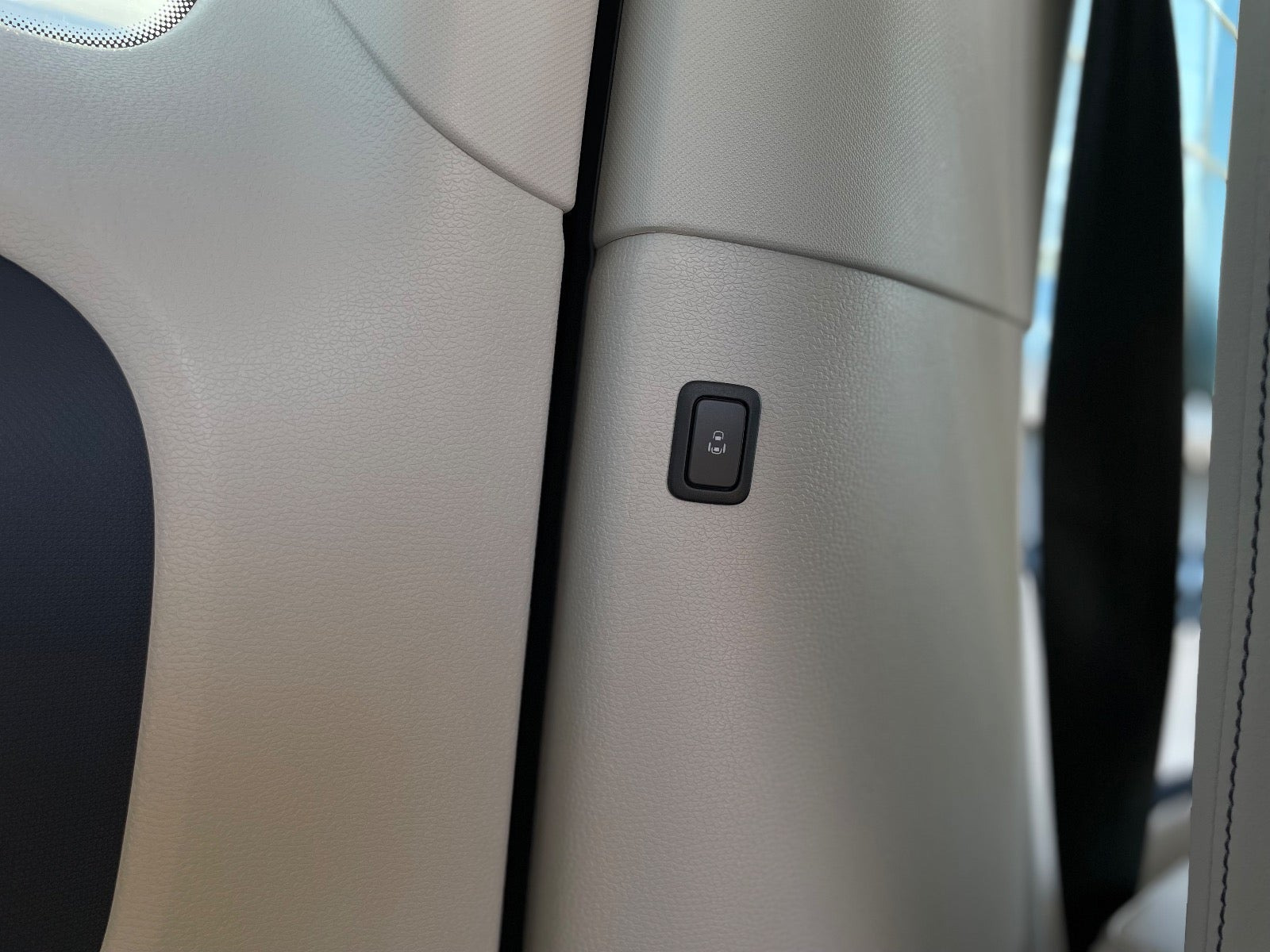 Blå VW ID.Buzz fra 2024