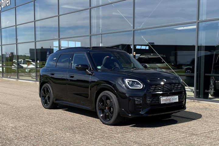 Sort Mini Countryman SE fra 2024