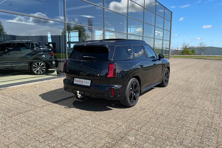 Sort Mini Countryman SE fra 2024