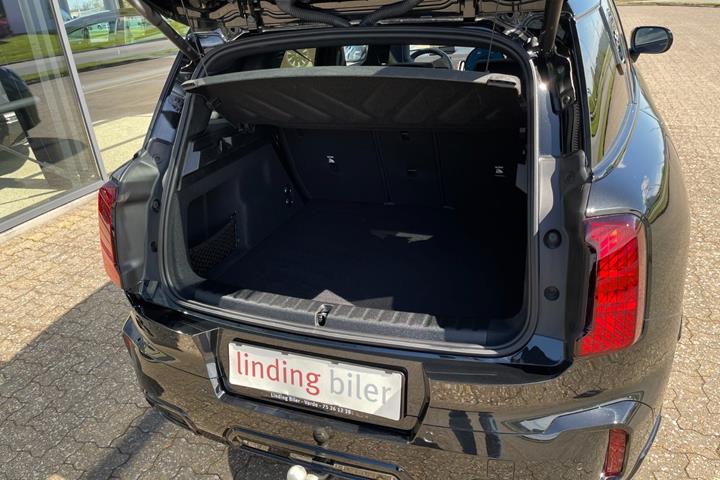 Sort Mini Countryman SE fra 2024
